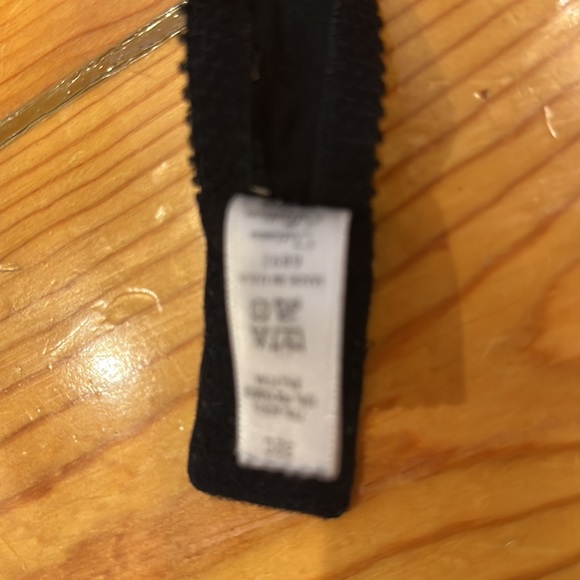 Gorgeous Felina by Amir vintage velvet bra and panty set. Bra 32C, bottom Sz S - Picture 8 of 9